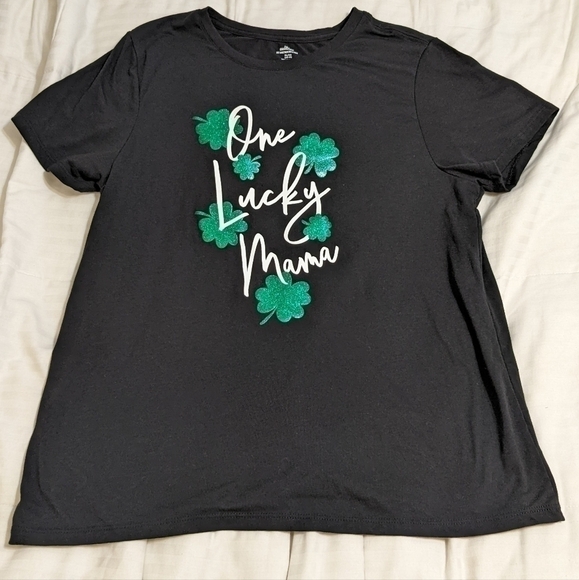 𝅺one lucky Mama St. Patrick's day shirt Extra Large - Picture 1 of 6